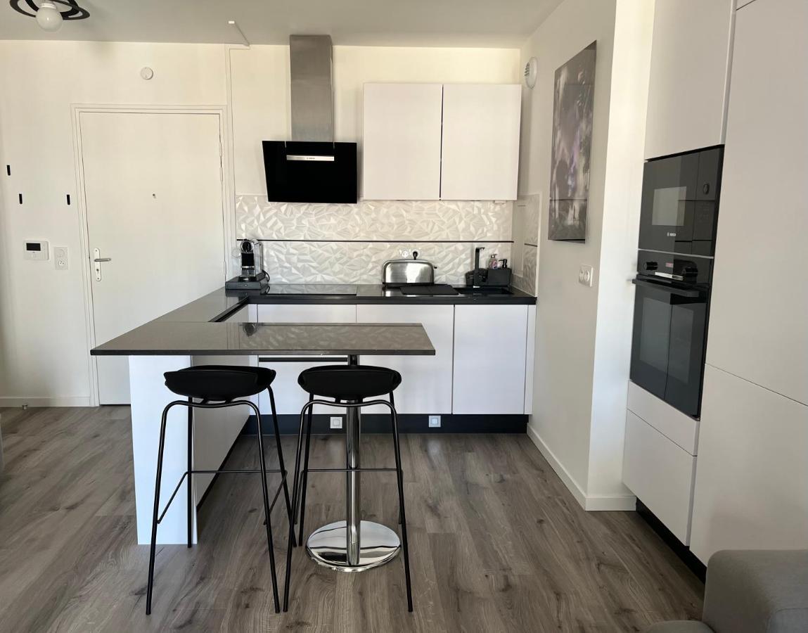 Appartement Avec Son Jardin D'Hiver Poissy Extérieur photo