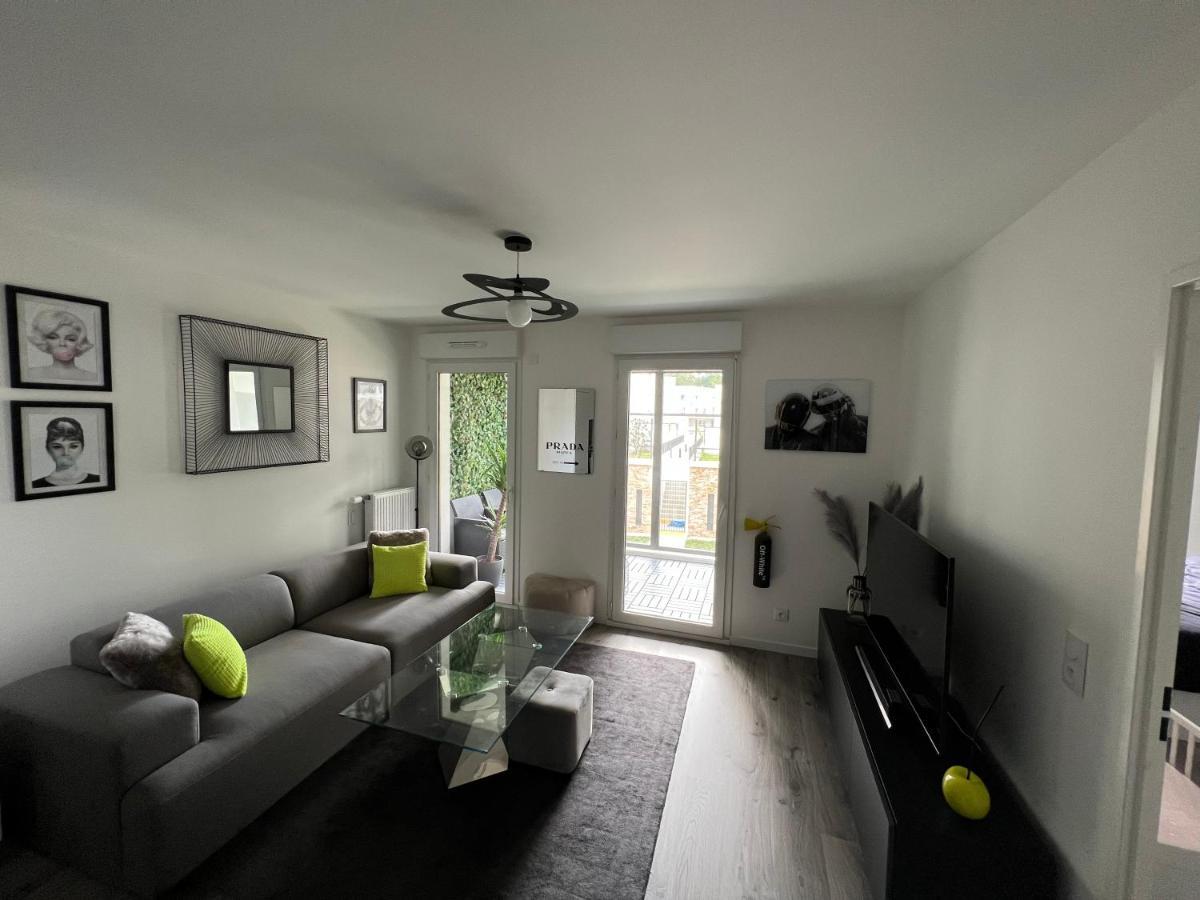 Appartement Avec Son Jardin D'Hiver Poissy Extérieur photo